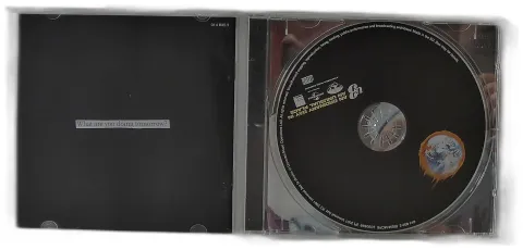 Us3 - An Ordinary Day In An Unusual Place